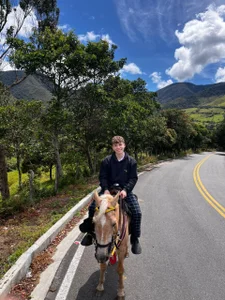 TaylerWhiteenjoying nature 🍀❤🌺 Bild