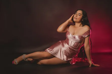 Anna_parkker_ ELEGANT Poză