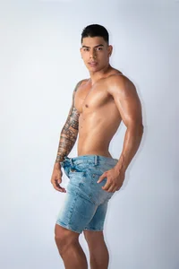 BrayaanFitのsexy my hotの枚の写真