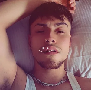 Aiden_Gray: 🥰 ( 3 фото)