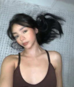 PettyCloeh I like how I look here🤎 Immagine  9