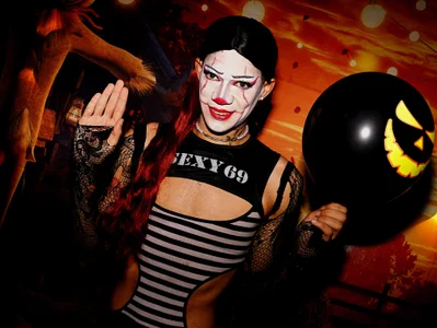 HALLOWEEN de Haileybieberr  3 Imagens