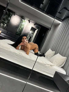 ElektraQuins Hi, Strip! Pic 2