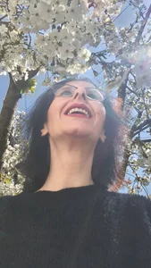 chillimonia Geschminktes Gesicht am Kirschbaum 🍒👑💋💕 Hình 2