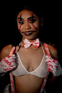 SkylerBloomm Halloween girl 😈 Poză 4