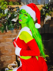 DorothyGilbert1 sexy Mrs. Grinch Immagine  5