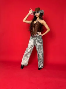 TiffanyYounge Public Foto