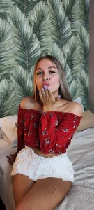 KatieBell Public Pic 5