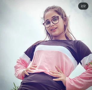 Aadikibhabhi Public Poză 2