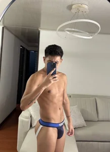 adrik_cano__ PHOTOS IN THE MIRROR Foto 8
