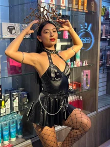 MeganCruzGB A sexy jellyfish 😈 Immagine  4