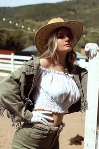 Public de Maily__Trees Foto 4