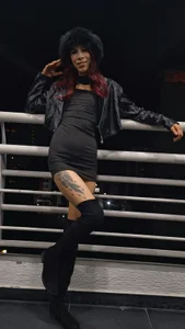 VaaleeryMoon kisses Pic 3
