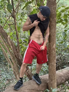 Jared_Cole Outdoors - {count, plural, one {תמונה אחת} two {שתי תמונות} many {# תמונות} other {# תמונות}}