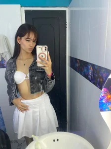 MelodyMansson Good morning, handsome ☀️💋 I’m live from 8:30 a.m. to 3:30 p.m., waiting to wrap you in my warmth, Foto 3