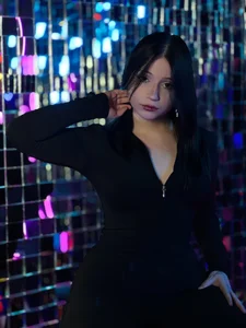 YourLittleDevilのGLOWS OF THE DEVILの枚の写真