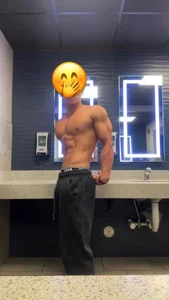 Gym para seducirte 🥵 de PoolGabriel Foto
