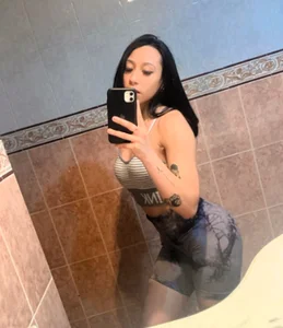 mina_harker Public টি ছবি