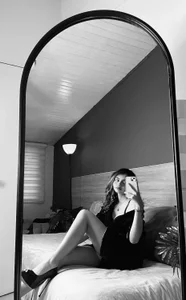 Call me de Emma_bloom__  2 Imagens