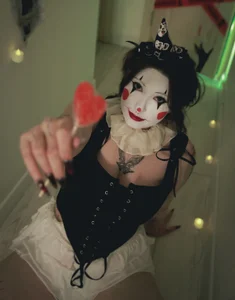 Sofi_Spark Shy clown will make you horny Pic