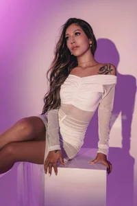 TaraLawrenceのYour lady.の 5枚の写真