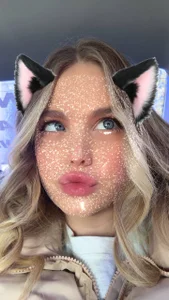 SIlviaBeytのUwU girl ^^ 🥵の 2枚の写真