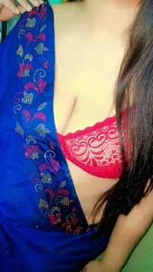 Cute_Riya_1 Public 사진 5