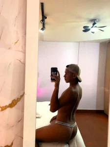valeriasuarez_sexy body Bild 3