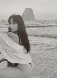 AlexaRayJoel Public Foto