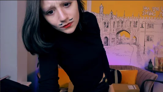 VeliraBraitberg Random footage from the stream that makes sense. You can make memes Immagine  2