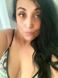 hotadhara01 I like to seduce with my eyes, heat with my words and make you wish every second we pass Immagine 