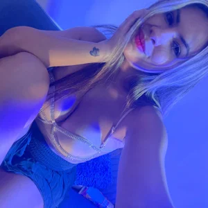 Samiramalek22 Public  3টি ছবি