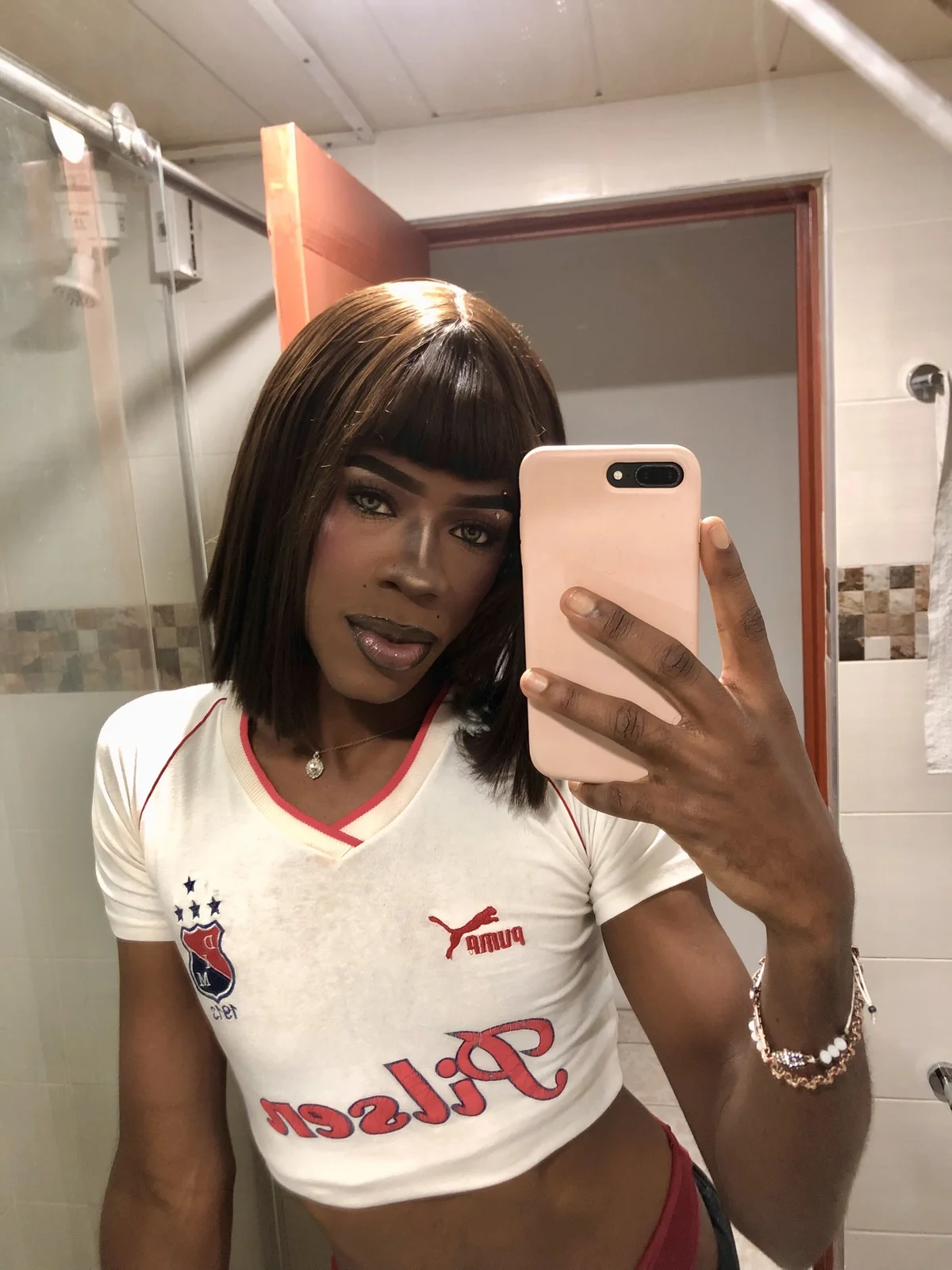 Трендове зображення  1174 EbonyHansNight