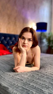 _Molly_Coy_ Public  3টি ছবি