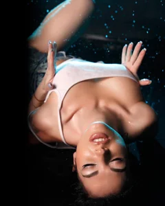 LuciaSnowyのPublicの 2枚の写真