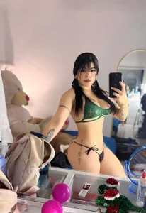 nurbanu_hatem Hellooooo Pic