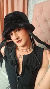 Miley_Cavendish Public Gambar 4