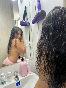 CurlyGirl_1 Wanna take a shower with me? Bilde 3