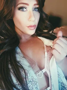 Aprilreign Miss Whiskee รูป  2