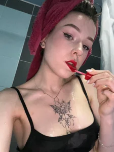 Eva_Collinss After a HOT shower Pic 8