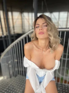 DesiredMia_ Sexy blonde vibes Bilde