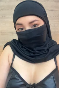 AmiraVyx Public Pic