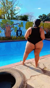The queen of cubby woman de BustyBmw Foto