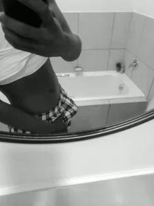 Darkskinned20's photo