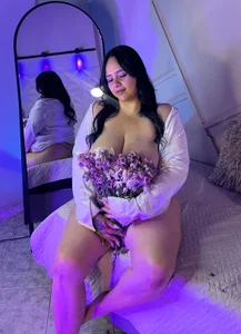 GabiSaenz_ 💐💗 Hình