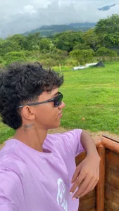 neitan_miller_somewhere in the world图片