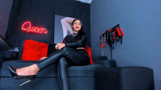 DelaneyStone Tied to you goddess Pic