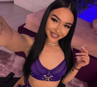 _SashaLorenz_ Public Hình 2