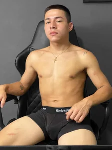 NoahWalkeer being me Pic