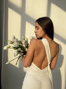 hot_ass_18のDressの 2枚の写真